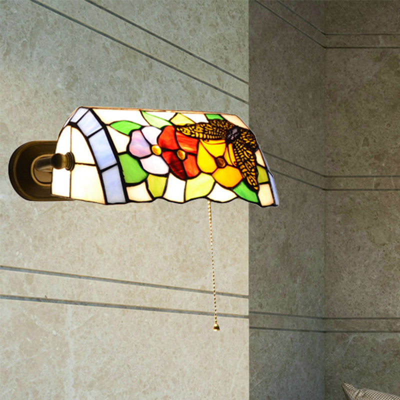 Banker Wall Light - Traditional Style Stained Glass Flower Sconce In Brass Beige