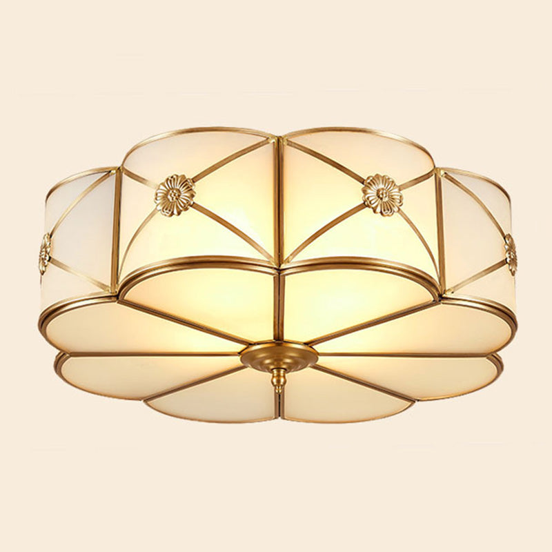 Traditional Glass Brass Close-To-Ceiling Light Fixture - Clover Flush Mount 3 /