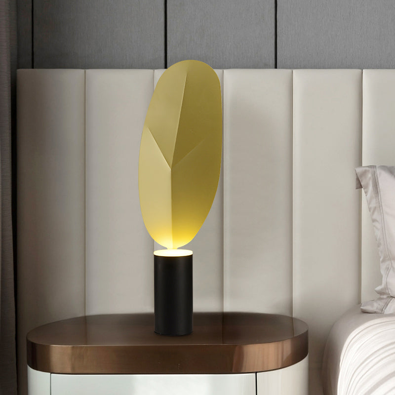 Led Leaf Task Light Metal Night Table Lamp In Pink/Gold - Modernist Design For Living Room