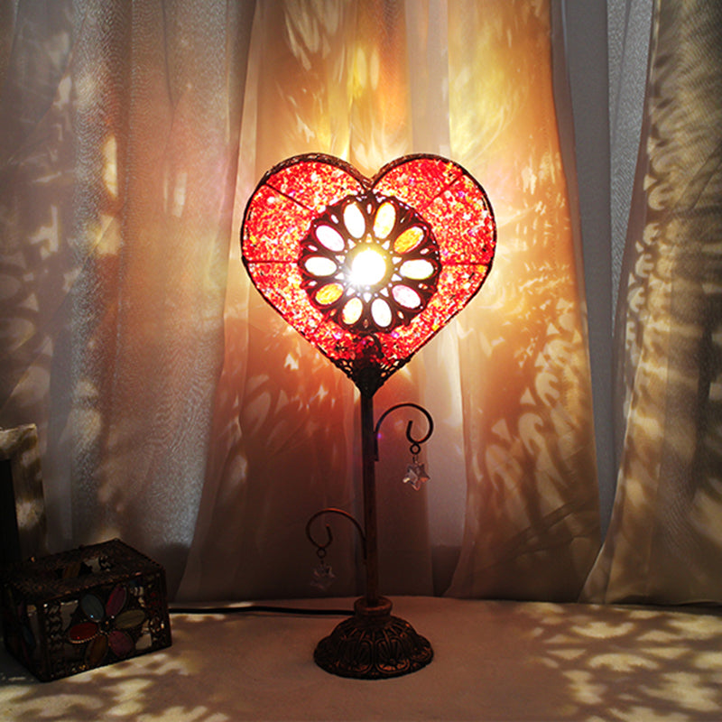 Art Deco Heart-Shaped Red/Yellow Metal Table Lamp: Nightstand Lighting For Living Room Red