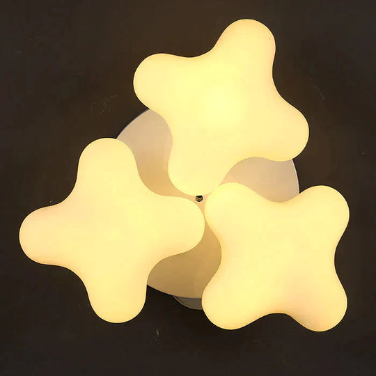 Simple Modern Clover Lamp Nordic Warm Ceiling