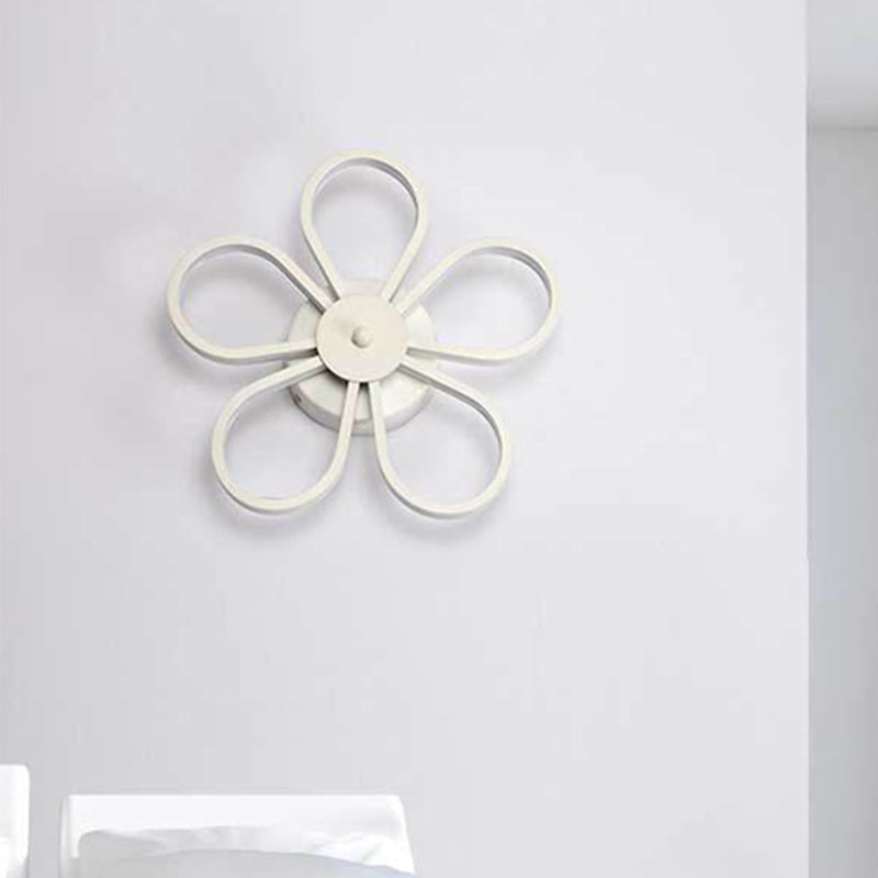 Modern Acrylic Flower Wall Mounted Led Sconce Light In Warm/White For Dining Room