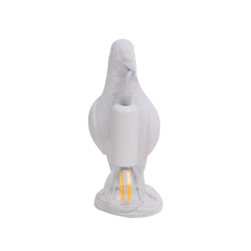 Nordic Style Bird Shaped Desk Light Resin Night Table Lamp In White/Black For Bedroom