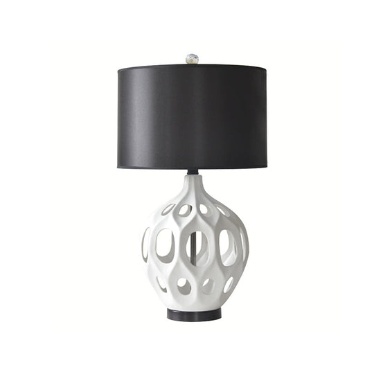 Traditional Black Finish Table Lamp With Etched Jar Base For Nightstand Lighting - One-Bulb Drum