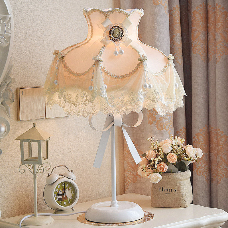 Modern White Nightstand Light With Lace Trim And Bow Design - 1 Bulb Fabric Table Lighting