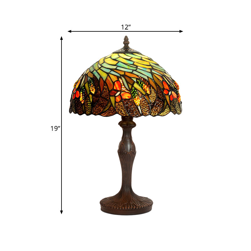 Sarah - Hand Hand Cut Glass Coffee Night Light Spiral Pattern 1 Head Tiffany Table Lighting with Scallop-Trim