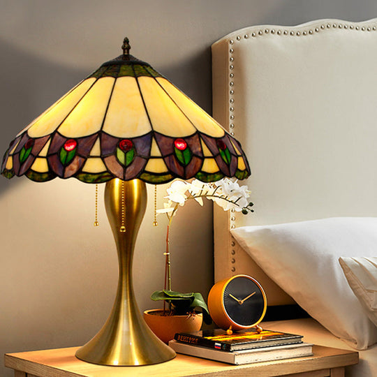 Mothallah - Gold Conic Nightstand Light 3-Head Stained Glass Tiffany Peacock Tail Patterned Table Lighting in Gold with Pull Chain