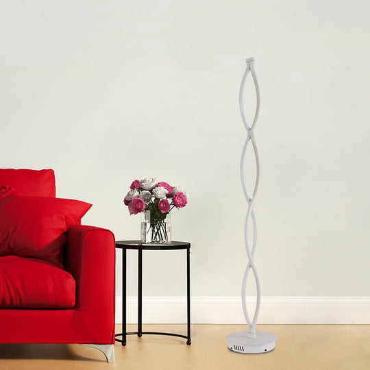Modern Led Twisted Floor Lamp In White With Warm/White/Natural Light / Natural