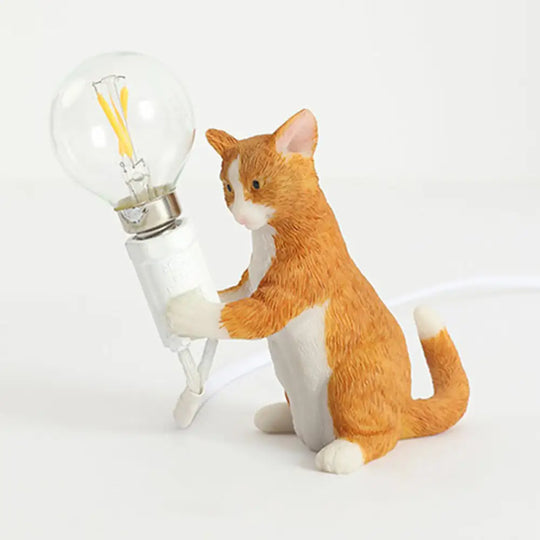 Adorable Kitten Nightstand Lamp Decorative Resin Child-Friendly 1-Bulb Ideal For Childrens Bedroom