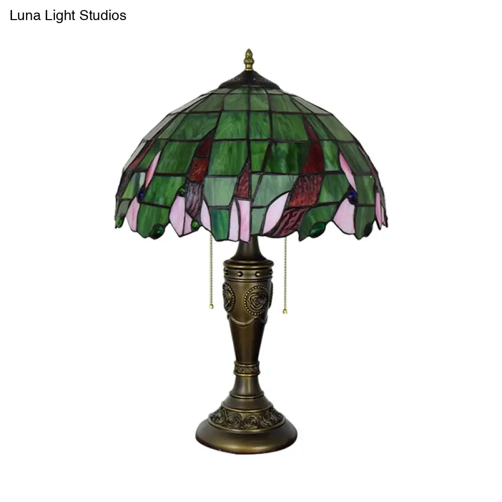 Tiffany Green Glass Leaf Patterned Bronze Table Lamp With Pull Chain - 2 Heads Nightstand Light