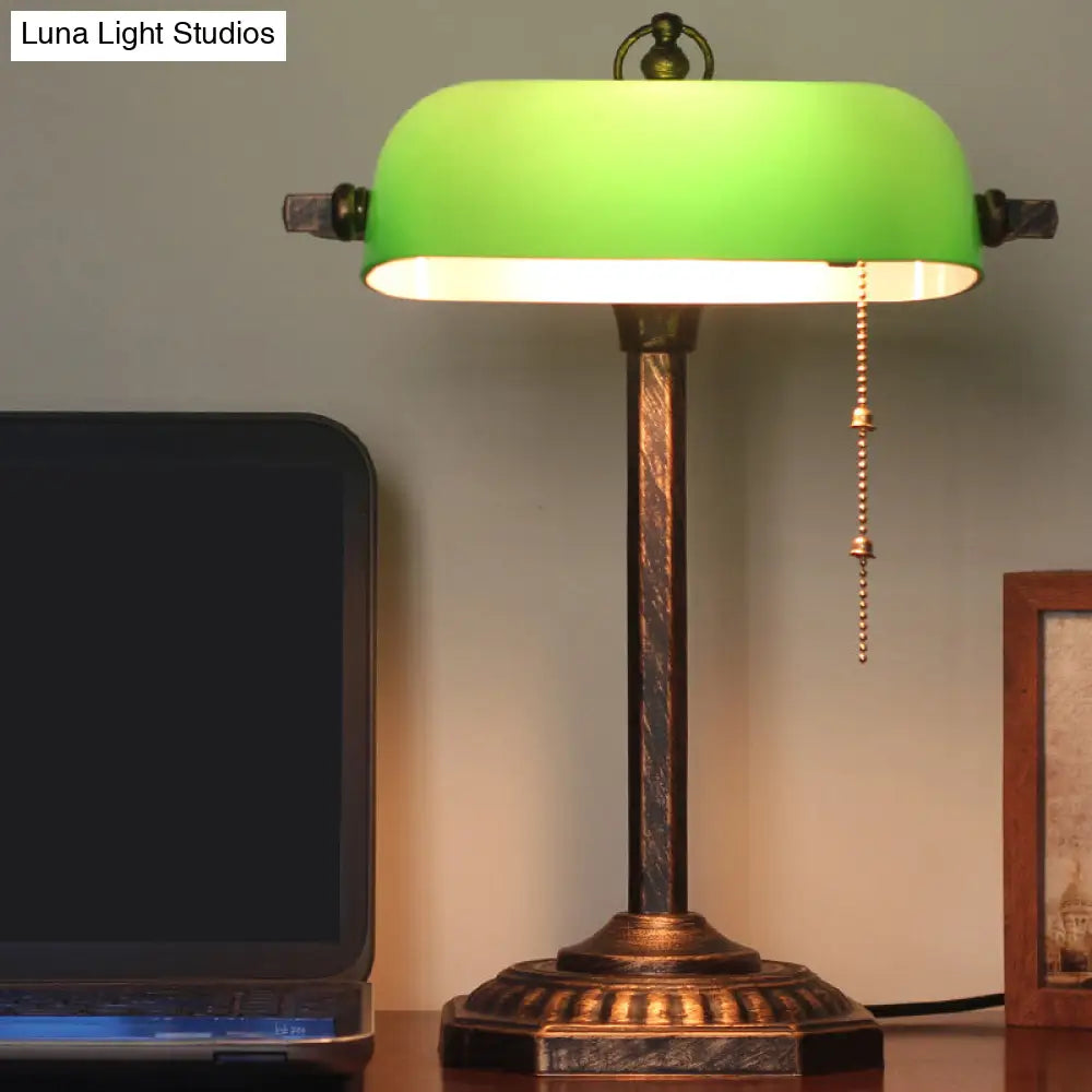 Traditional Green Glass Bronze Nightstand Lamp With Pull Chain - Perfect For Bedroom Reading