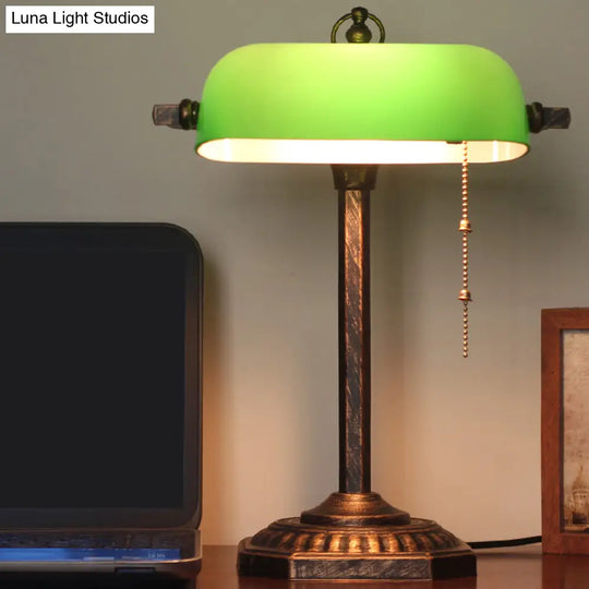 Alya - Traditional Green Glass Bronze Nightstand Lamp With Pull Chain