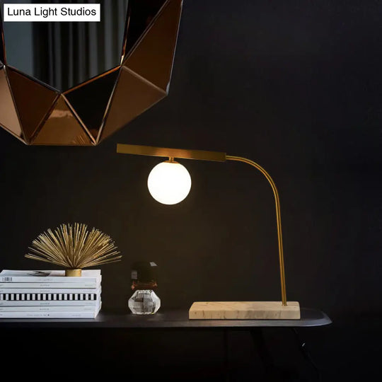 Arkab Prior - Minimalist Table Lamp