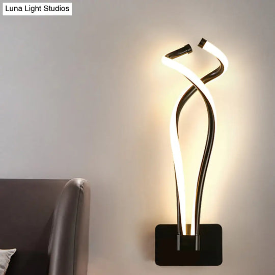 Art Deco Twisting Led Wall Sconce: Metal Edition For Bedroom Lighting