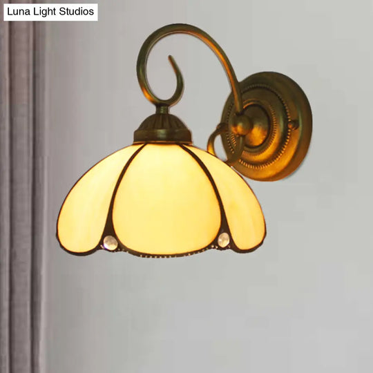 Art Glass Petal Wall Light - Tiffany Style Lamp In Beige For Kitchen