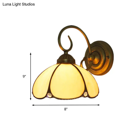 Art Glass Petal Wall Light - Tiffany Style Lamp In Beige For Kitchen