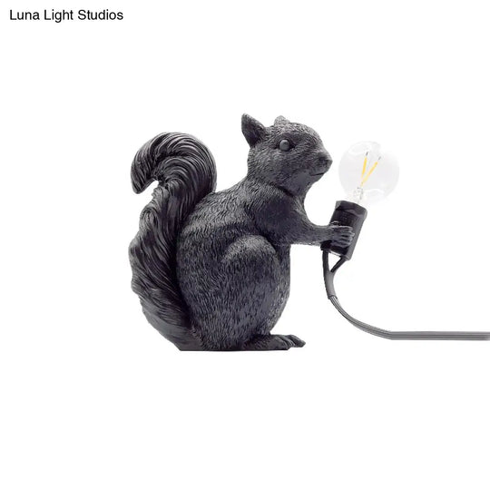 Artistic Squirrel Night Table Lamp - Resin Single-Bulb Childrens Bedside Light