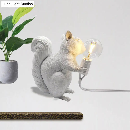 Artistic Squirrel Night Table Lamp - Resin Single-Bulb Childrens Bedside Light