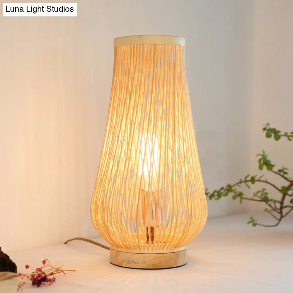 Asian Style Beige Table Lamp With Bamboo Shade - Perfect For Bedroom Desk