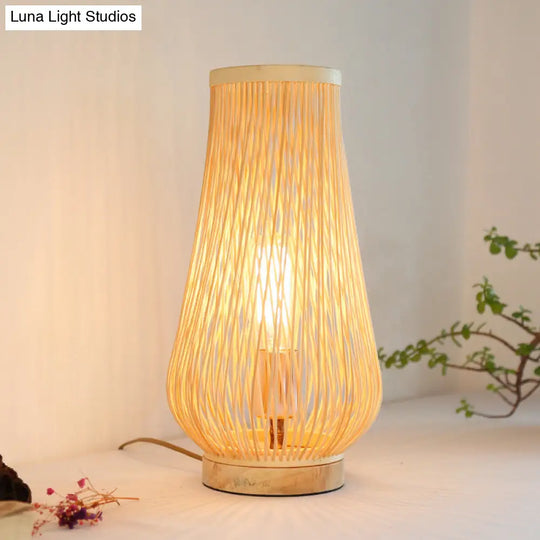 Asian Style Beige Table Lamp With Bamboo Shade - Perfect For Bedroom Desk