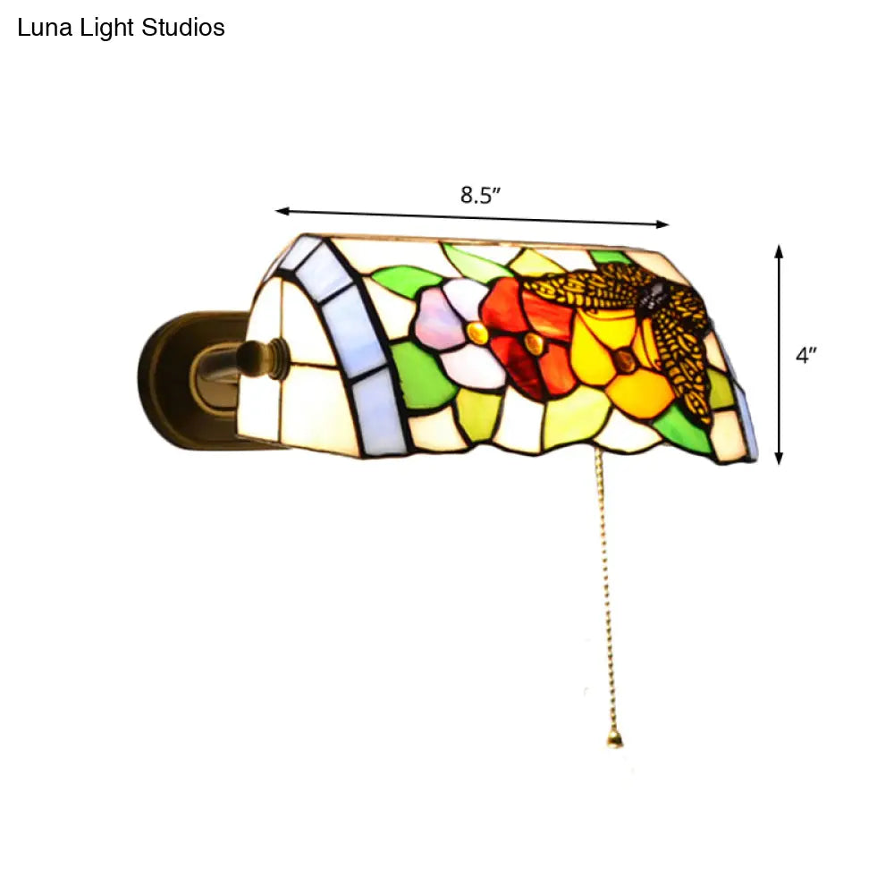 Banker Wall Light - Traditional Style Stained Glass Flower Sconce In Brass