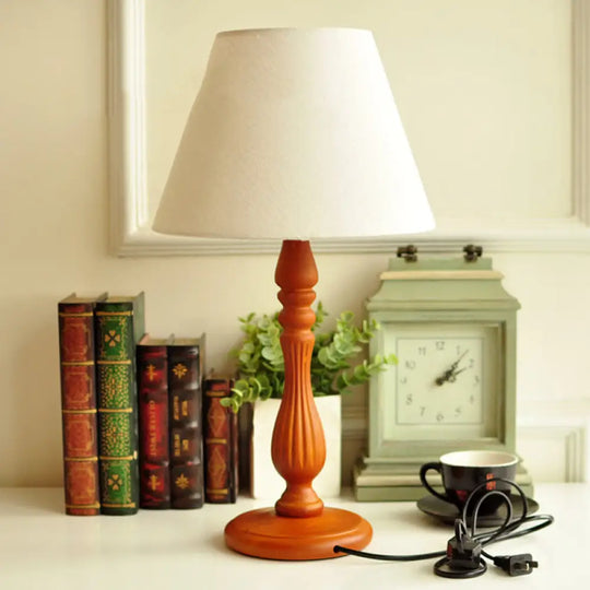 Barrel Desk Lamp With Wood Base - Traditional Fabric White/Flaxen/Beige Design 1 Light Reading For