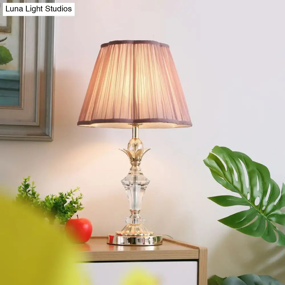 Benetnasch - 1-Head Pink Crystal Bedroom Desk Lamp With Scalloped Shade