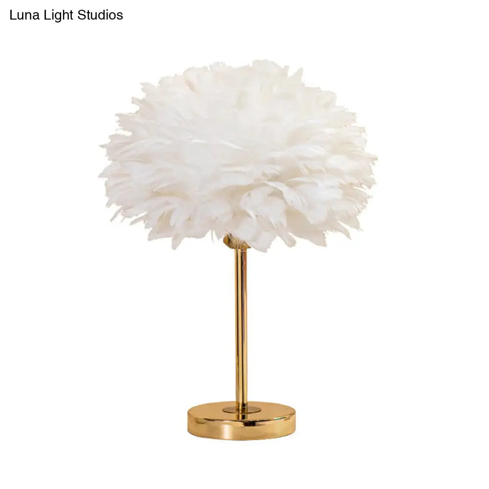 Blossom Feather Bedside Lamp - Minimalistic Natural Nightstand Light