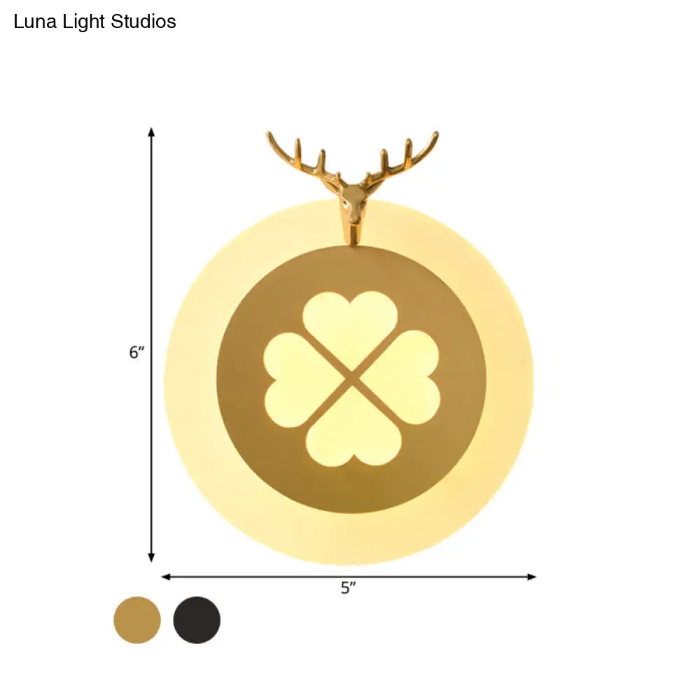 Brass/Black Metal Circle Sconce With Lucky Clover Pattern - Led Wall Light For Tradition Living Room