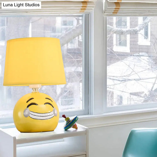 Cartoon Head Desk Lamp With Smiling Face & Reading Light Ideal For Study Rooms