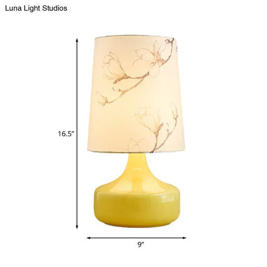 Korean Garden Fabric Night Light With Yellow Vase Base Single-Bulb White Bedside Table Lighting