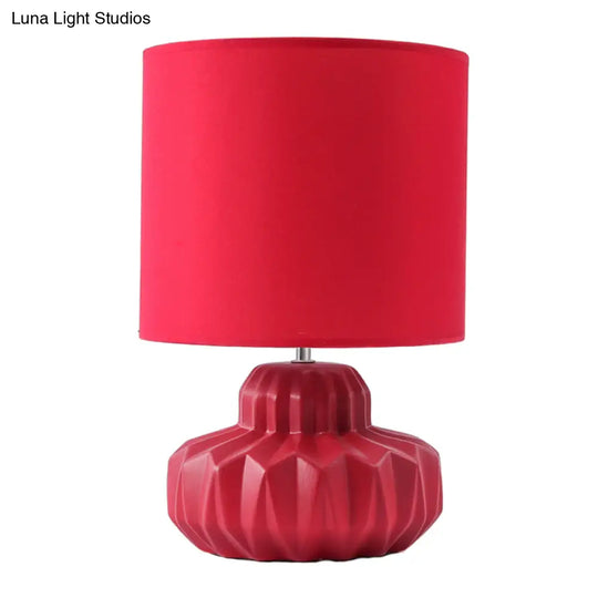 Ceramic Jar Base Retro Nightstand Lamp - Cylinder Fabric Table Light With 1 Bulb For Living Room Red