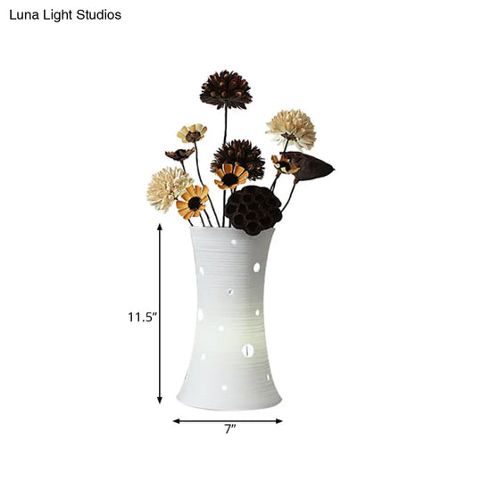 Ceramic White Nightstand Lamp: Led Pastoral Table Light (5.5/7) With Dried Flower Decor