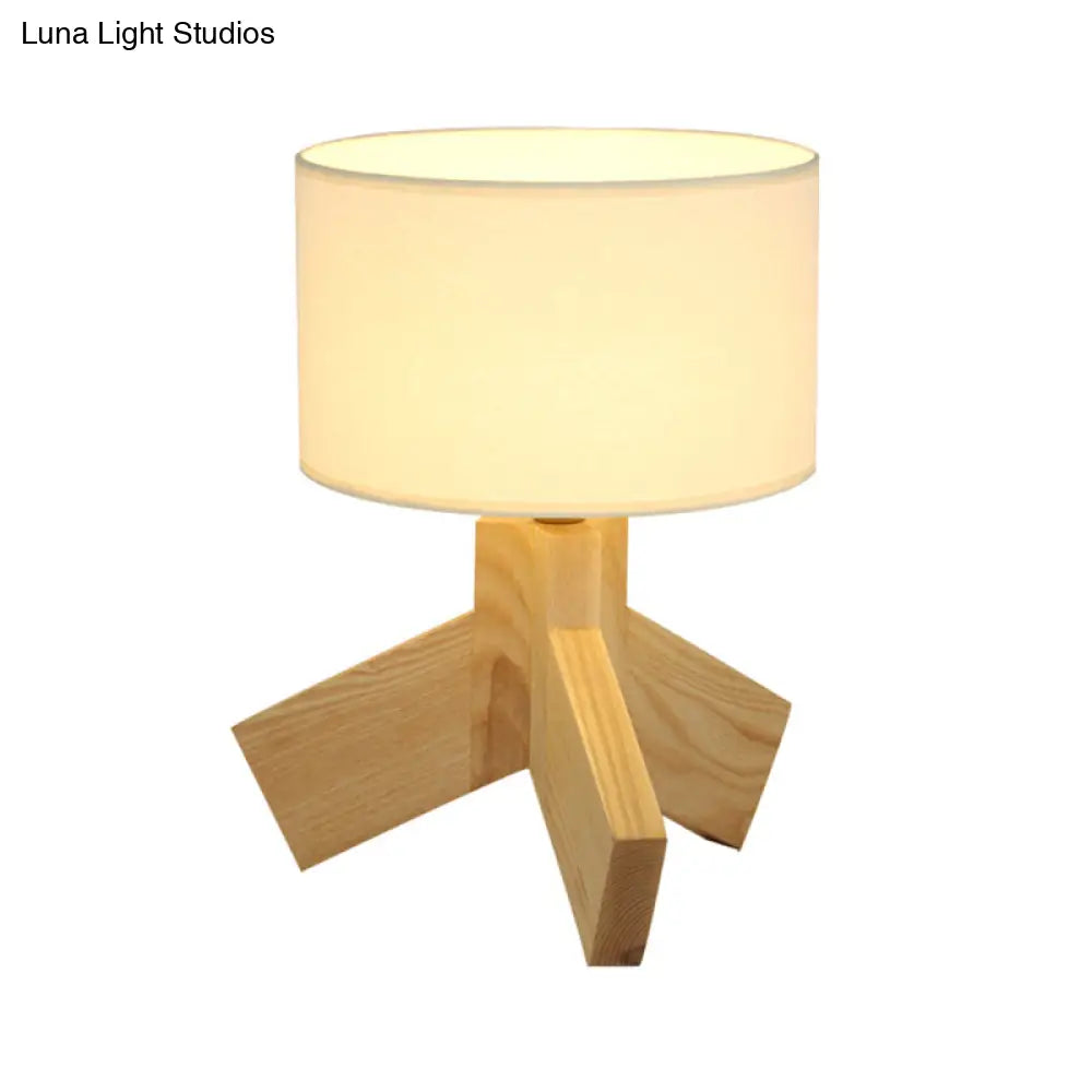 Chloe - [Nordic Drum Fabric Table Light Nordic Single Bulb Wood 3-Leg Night Stand Lamp For Bedroom