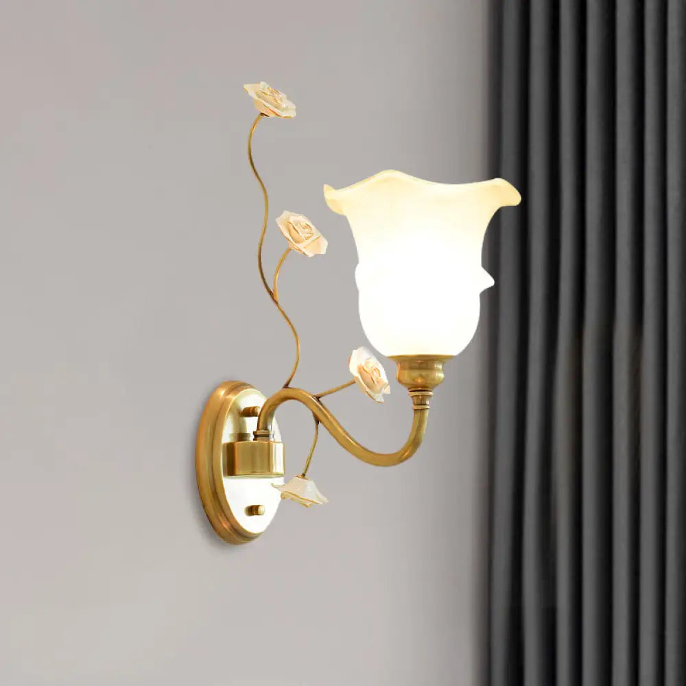 Clear Glass Floral Sconce Retro Style Wall Light With Ruffled Tiers In White 1 / Textured