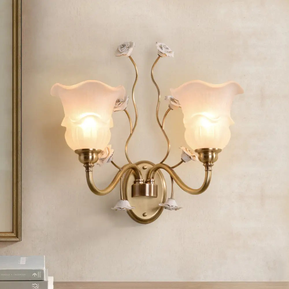 Clear Glass Floral Sconce Retro Style Wall Light With Ruffled Tiers In White 2 / Textured