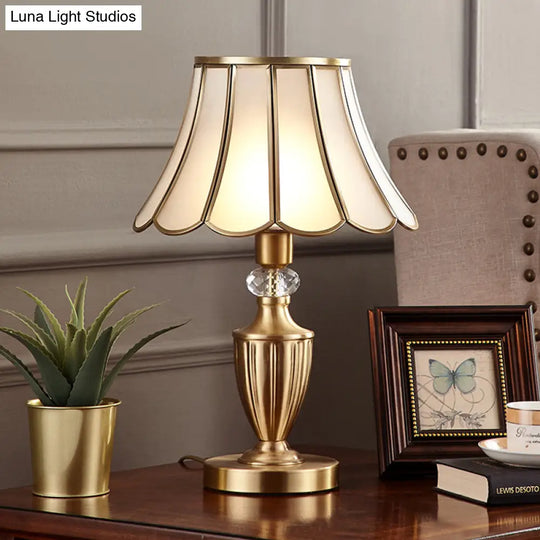 Colonial Gold Table Lamp: Scalloped/Flared Metal Base 1-Light Night Lighting For Bedroom