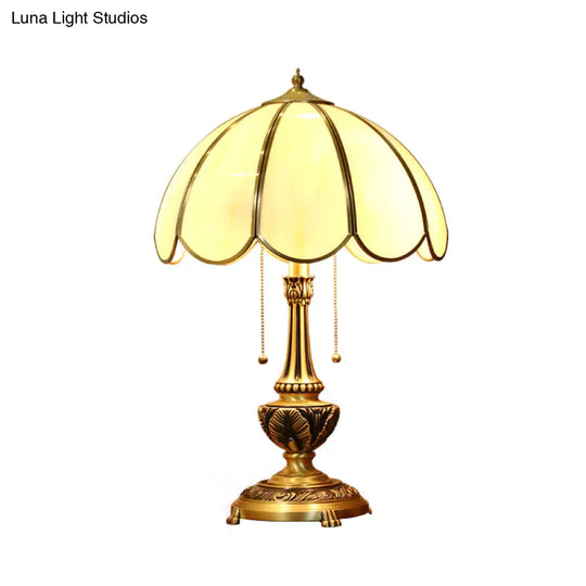 Colonialist Beige Glass 1-Bulb Nightstand Lamp - Gold Scalloped Metal Table Light With Pull Chain