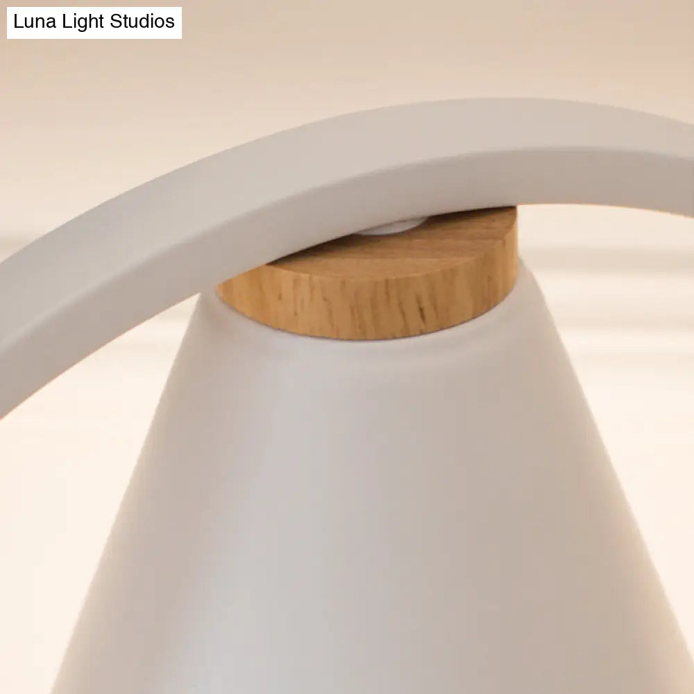 Conical Metal Desk Light With Modern Pigeon Deco Reading In White - Perfect For Dorms