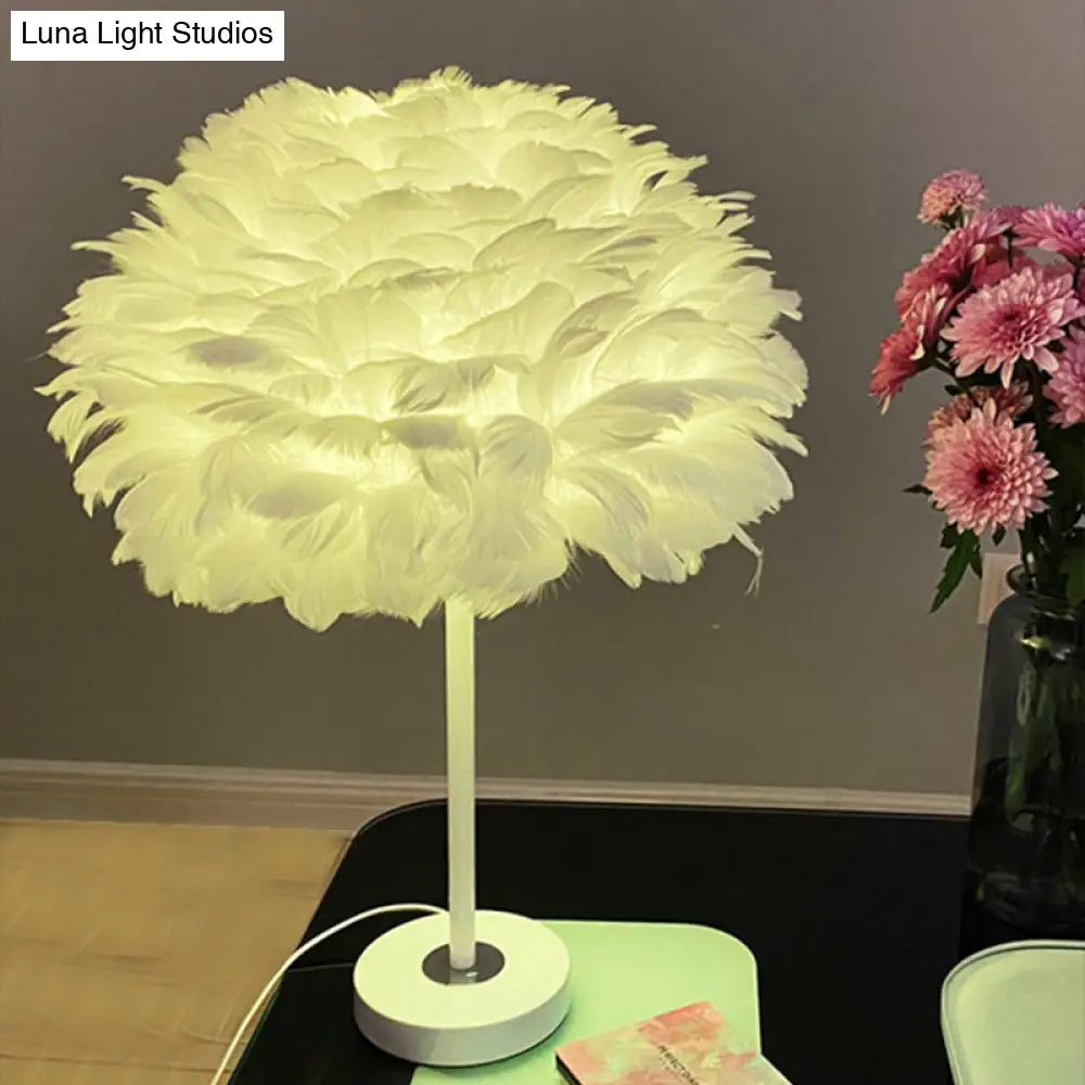 Contemporary Feather Flower Table Lamp - Single-Bulb Night Light For Bedroom