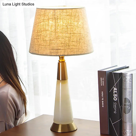 Contemporary Flared Reading Task Light With Fabric Shade - White 1 Head