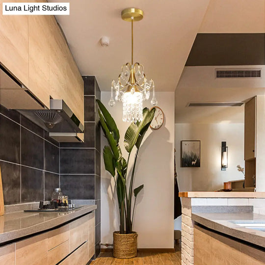 Contemporary Gold Ceiling Pendant Light With Clear Crystal Shade - Perfect For Kitchen