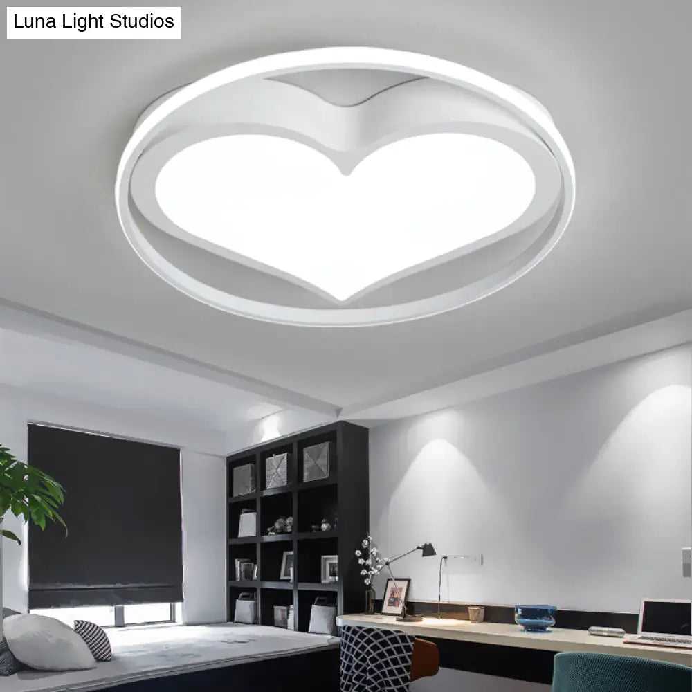 Contemporary Heart-Shaped Ceiling Lamp With Acrylic Metal Flush Light For Living Room White /