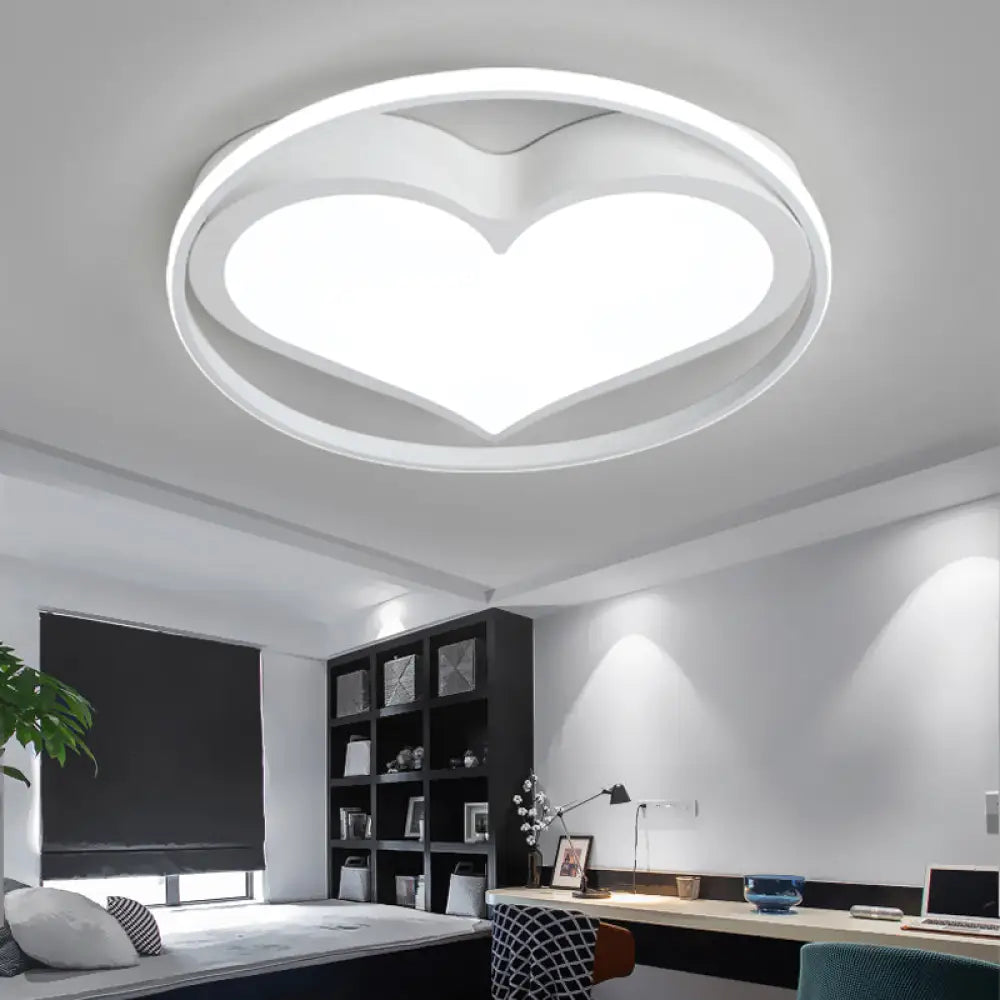 Contemporary Heart-Shaped Ceiling Lamp With Acrylic Metal Flush Light For Living Room White /
