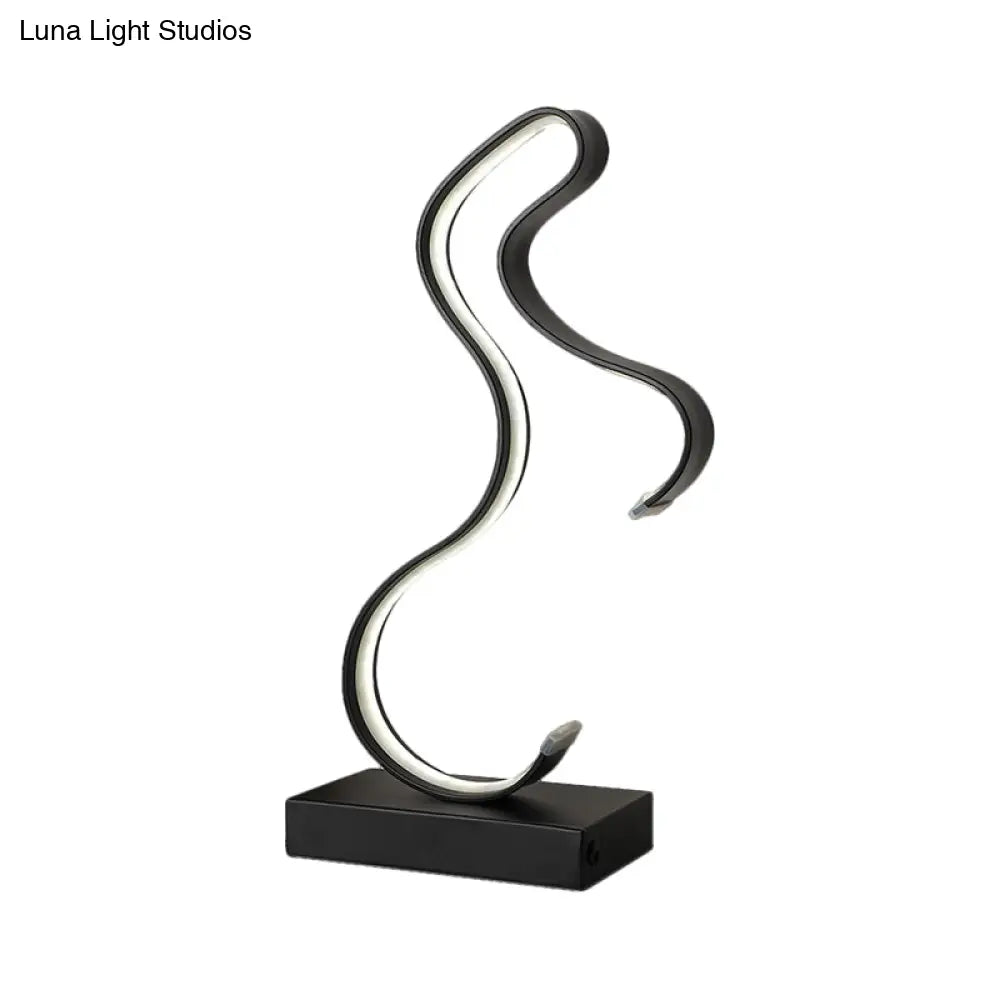 Contemporary Led Horsey Table Lamp In Black/Gold Metal With Stylish Rectangle Pedestal