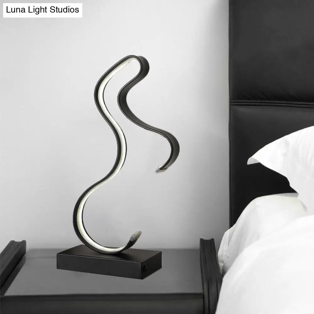 Contemporary Led Horsey Table Lamp In Black/Gold Metal With Stylish Rectangle Pedestal