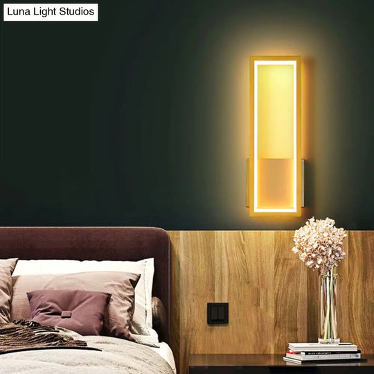 Contemporary Led Wall Sconce With Acrylic Shade For Bedside Lighting