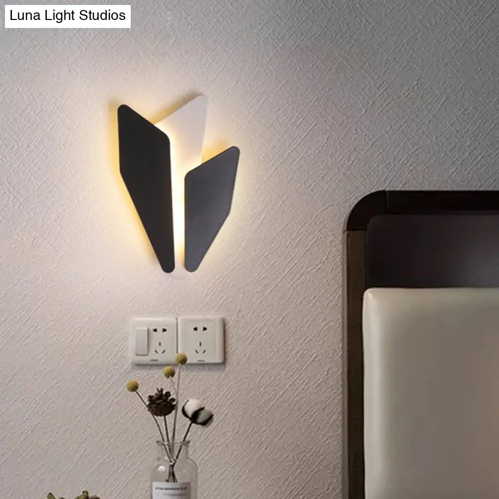 Contemporary Metal Led Wall Sconce In Black- Warm/White Light