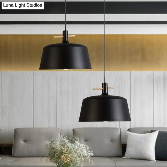 Contemporary Metallic Pendant Lamp With Shade - Black/White