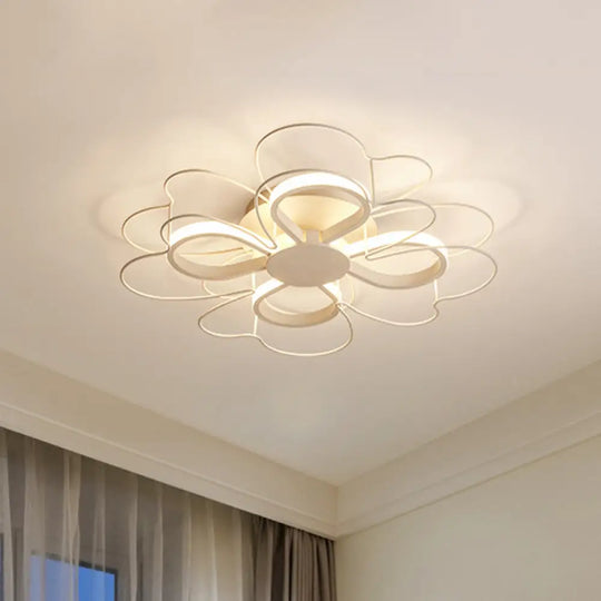 Contemporary Metallic Clover Flush Light - 19’/22.5’ W Black/White Led Warm/White Lighting